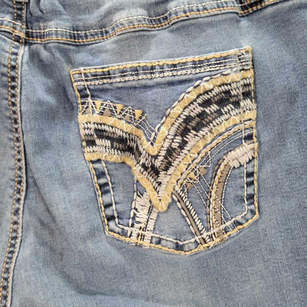 Denim Bermuda Shorts Women 16W Blue Embroidered Pockets Stretch Boho Cowgirl - Picture 4 of 7